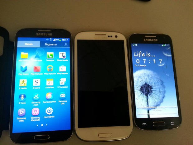 Samsung_Galaxy_S4_mini