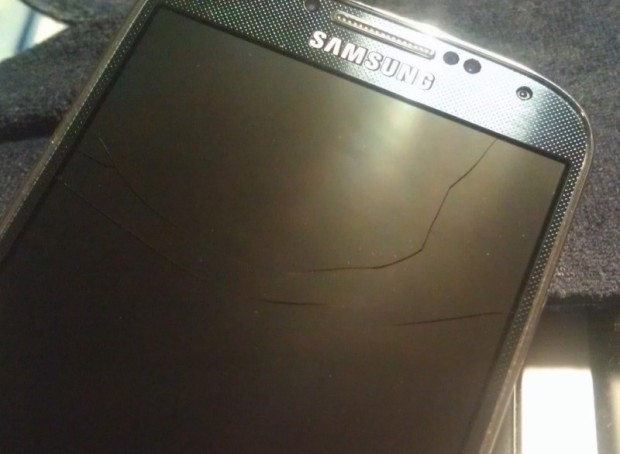 galaxy-s4-display-gerissen-4