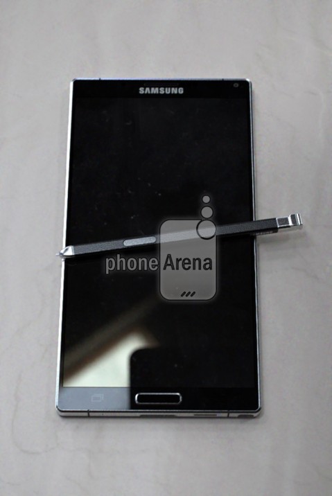 Earlier-leak-of-the-Samsung-Galaxy-Note-4