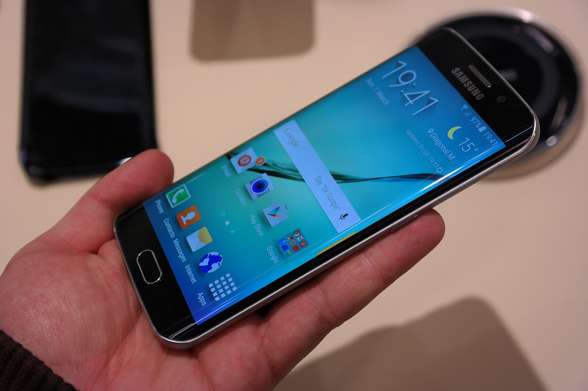 Куплю телефон самсунг б у. Самсунг s6. Телефон самсунг Galaxy s6. S6 Edge. Samsung a6.