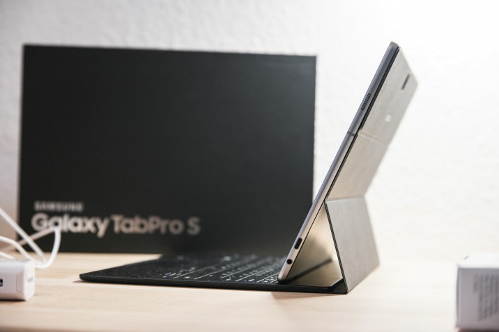 Galaxy_TabProS_Unboxing_9